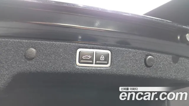Hyundai Grandeur Grandeur (GN7) 2.5 Бензин 2WD — Фото автомобиля 30