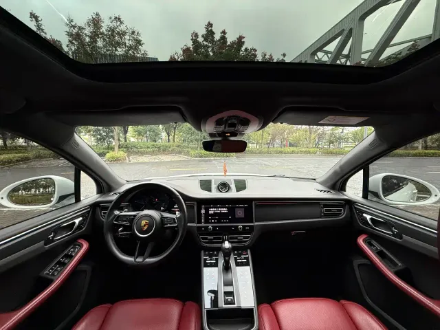 Porsche Macan — Фото автомобиля 11