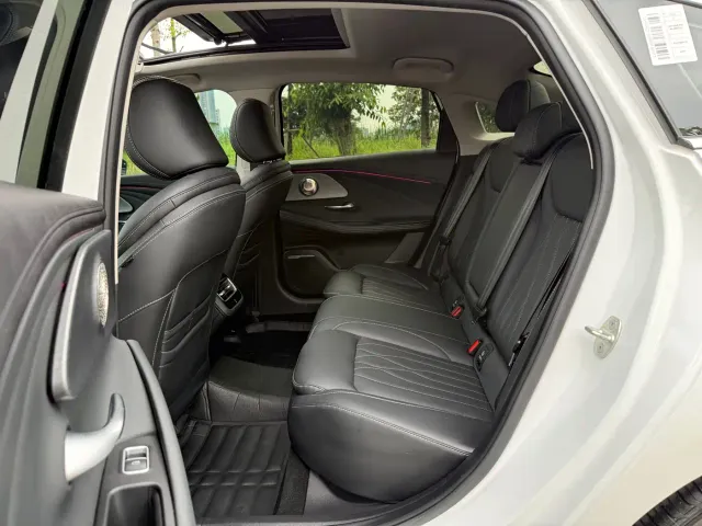 Chery Arrizo 8 — Фото автомобиля 5