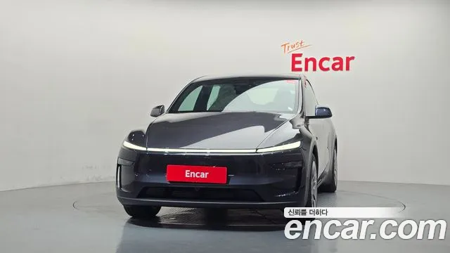 Tesla Model Y — Фото автомобиля 3
