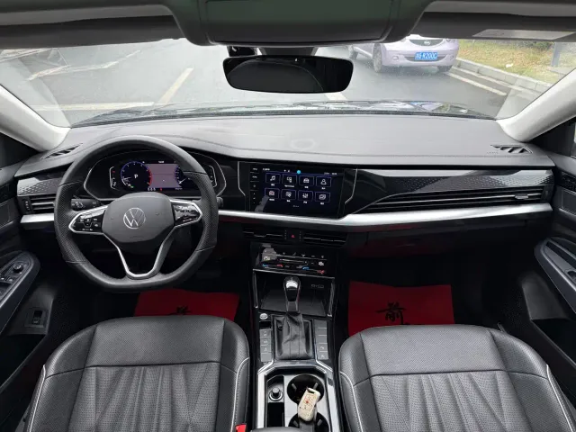 Volkswagen Passat — Фото автомобиля 11
