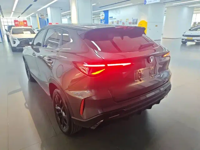Changan X5 Plus — Фото автомобиля 4