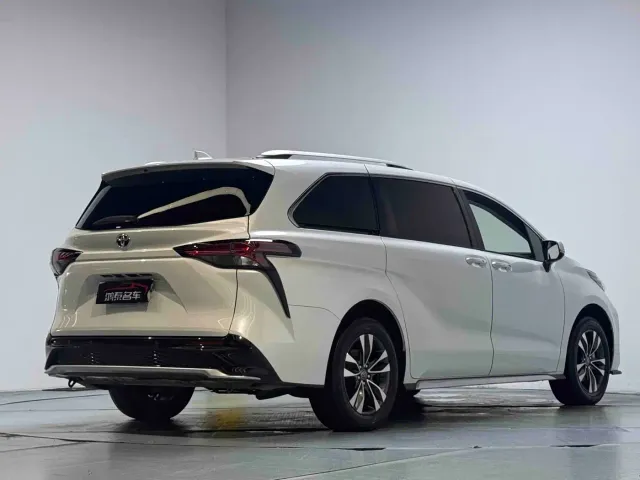 Toyota Granvia — Фото автомобиля 17