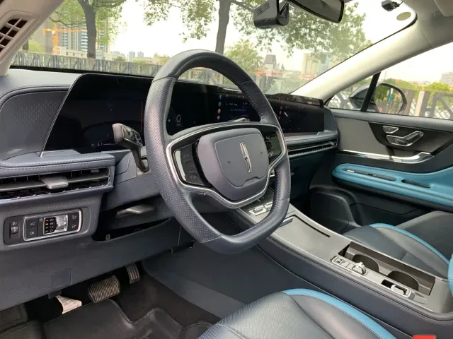 Lincoln Corsair — Фото автомобиля 18