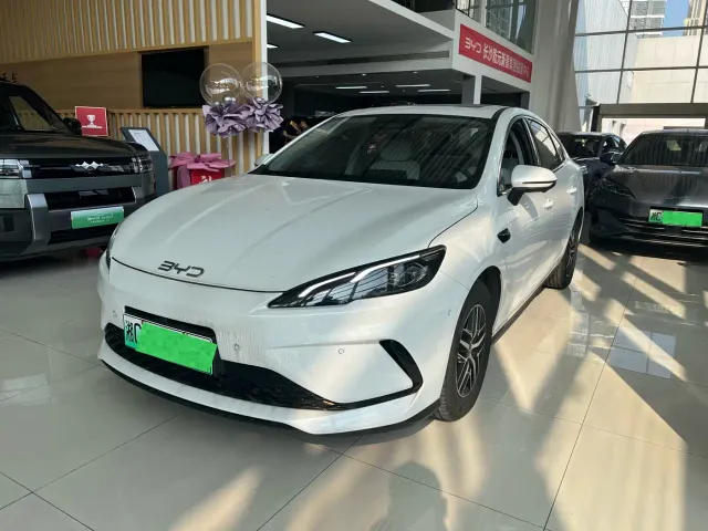 BYD Seal 05 DM-i — Фото автомобиля 3