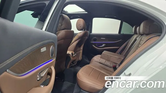 Mercedes-Benz E-Class W213 — Фото автомобиля 18