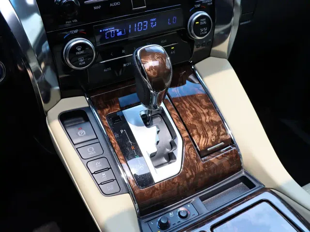 Toyota Alphard — Фото автомобиля 17