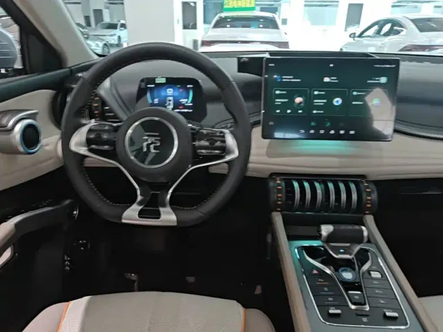 BYD Yuan PLUS — Фото автомобиля 10