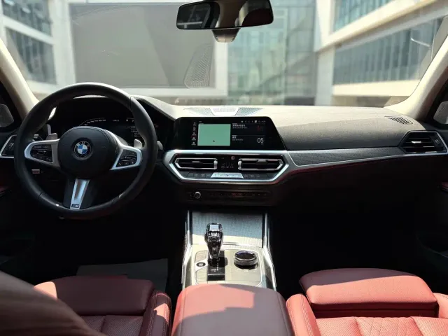 BMW 3 Series — Фото автомобиля 9