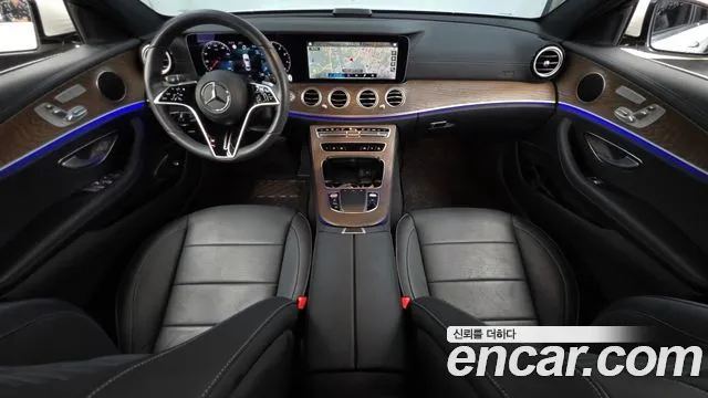Mercedes-Benz E-Class — Фото автомобиля 7