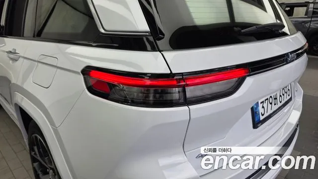 Jeep Cherokee WL — Фото автомобиля 8