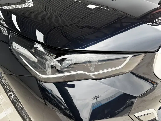BMW 5 Series — Фото автомобиля 8