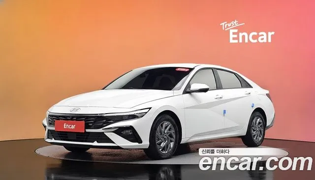 Фотография автомобиля — Hyundai Avante CN7