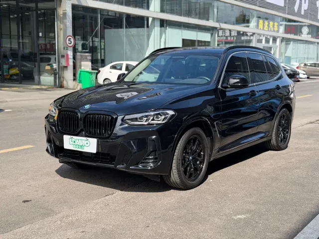 Фотография автомобиля — BMW iX3