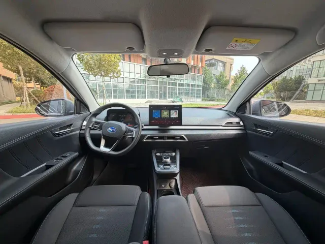 BYD e2 — Фото автомобиля 6