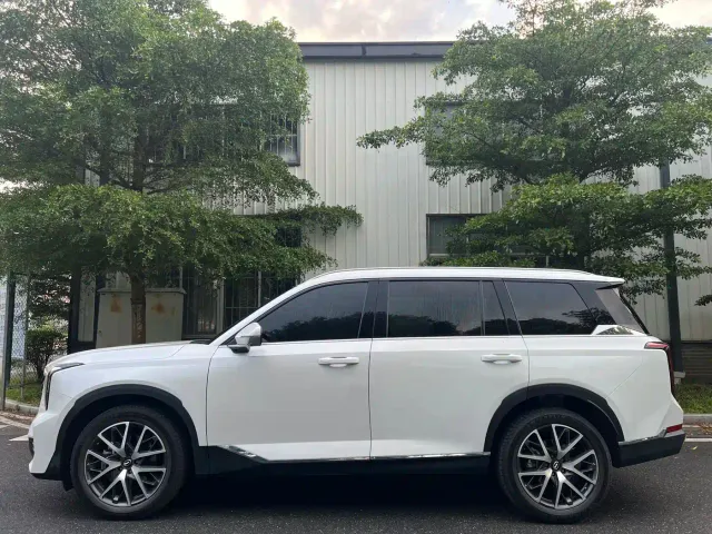 GAC Trumpchi GS8 — Фото автомобиля 13