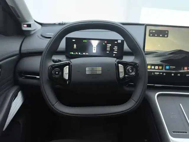 Geely Galaxy Starship 7 EM-i — Фото автомобиля 15