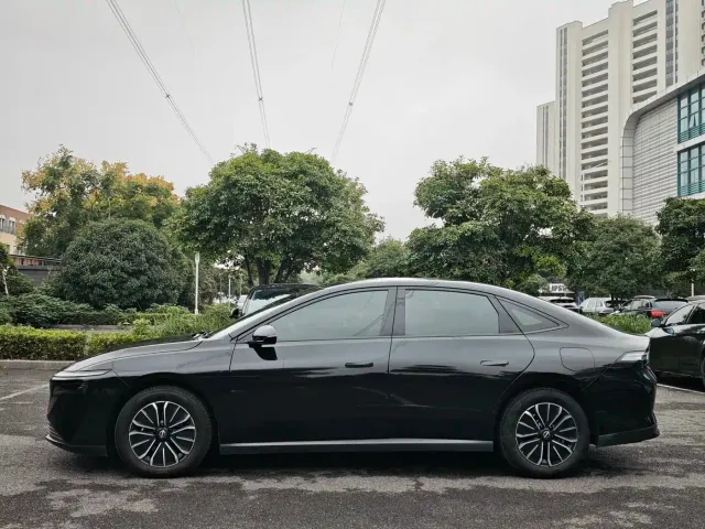 Nissan N6 — Фото автомобиля 3