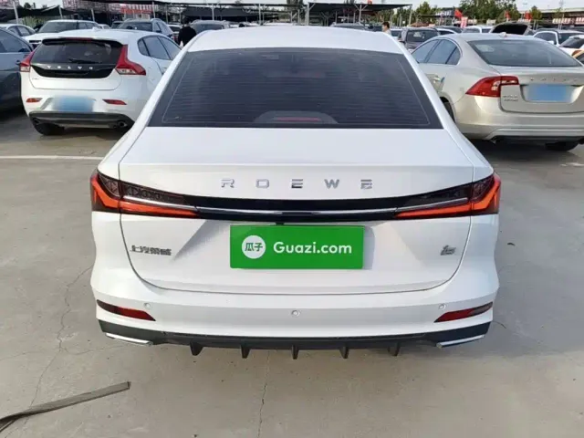 Roewe i5 — Фото автомобиля 5