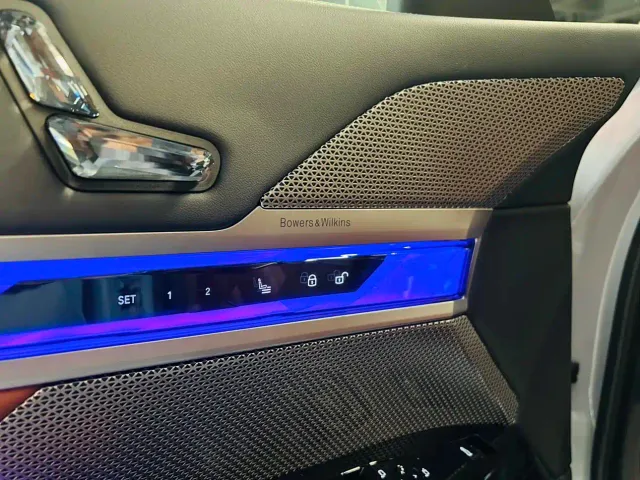 BMW 7 Series — Фото автомобиля 11