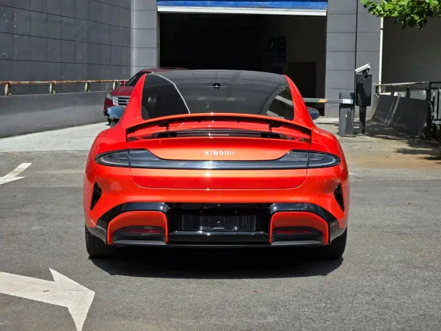 Xiaomi SU7 — Фото автомобиля 5