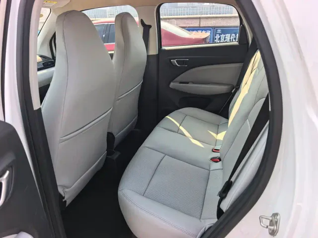 Leapmotor T03 — Фото автомобиля 8