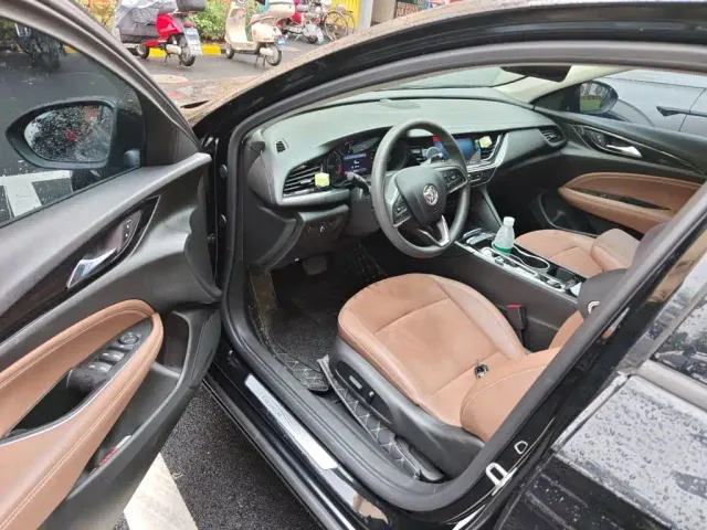 Buick Regal — Фото автомобиля 17