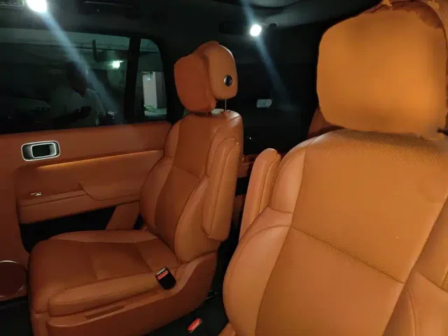 Li Auto L9 — Фото автомобиля 14