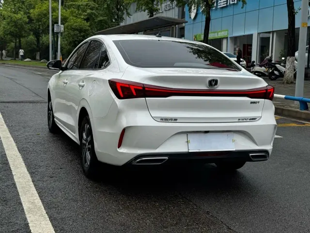 Changan Eado — Фото автомобиля 22