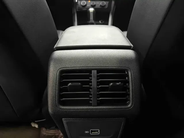 Jetta VS7 — Фото автомобиля 11