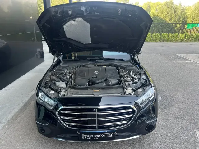 Mercedes-Benz E-Class — Фото автомобиля 10