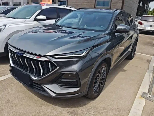 Фотография автомобиля — Changan Oushang X5