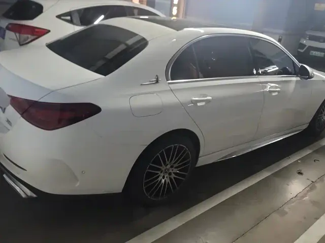 Mercedes-Benz C-Class — Фото автомобиля 3