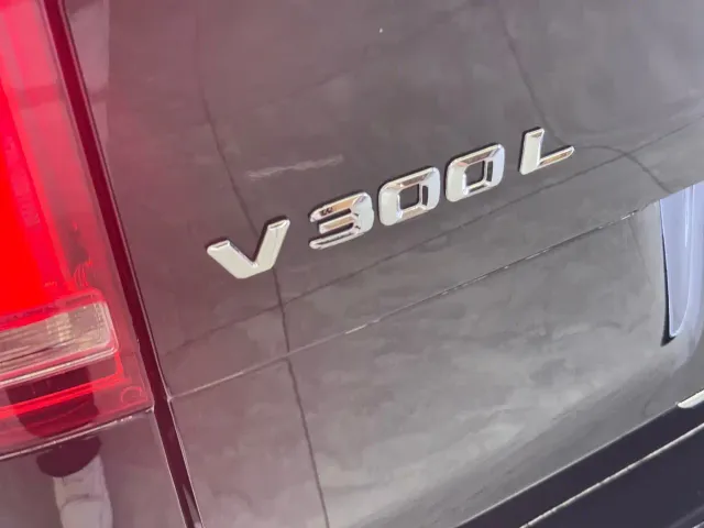 Mercedes-Benz Mercedes-Benz V-Class 2024 V 300 L Long Wheelbase Premium — Фото автомобиля 14