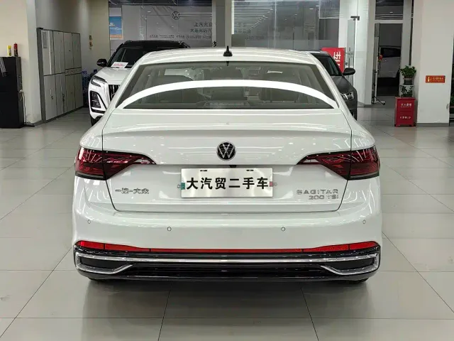 Volkswagen Sagitar — Фото автомобиля 5