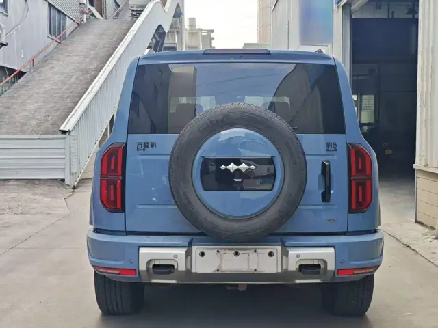 BYD FangChengBao Leopard 5 — Фото автомобиля 5