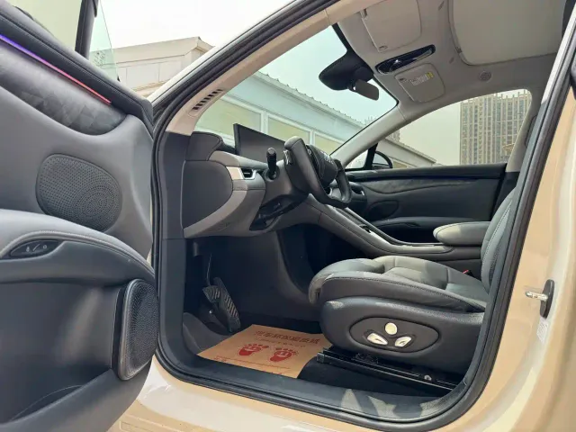 IM Motors LS6 — Фото автомобиля 4