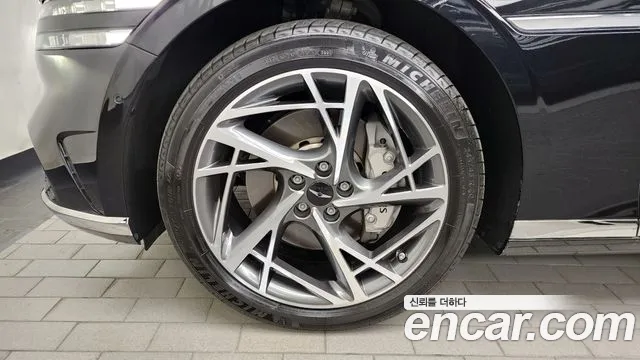 Genesis G90 Бензин 3.5 турбо AWD — Фото автомобиля 5