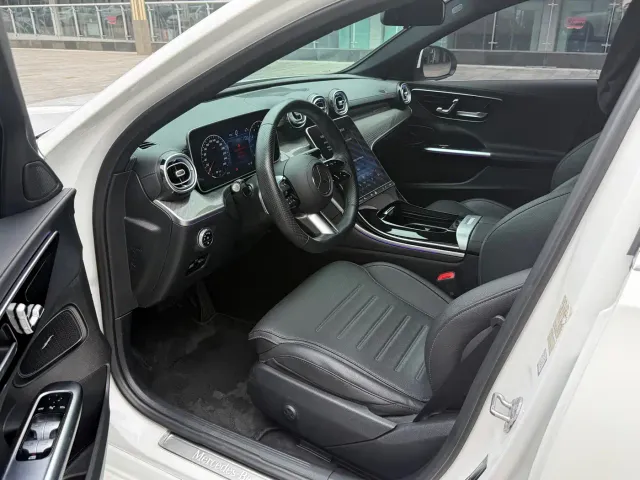 Mercedes-Benz C-Class — Фото автомобиля 4