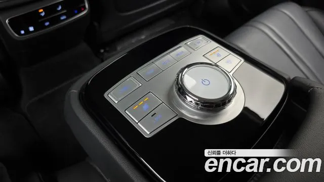 Genesis G80 Electrified G80 (RG3) — Фото автомобиля 16