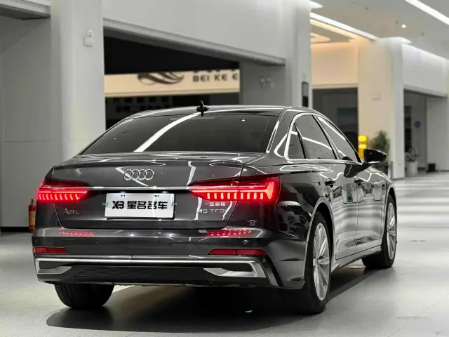 Audi A6L — Фото автомобиля 10