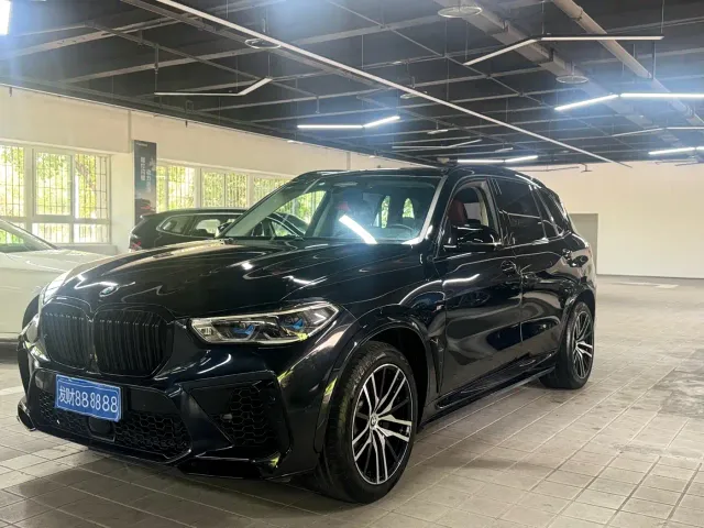 Фотография автомобиля — BMW X5