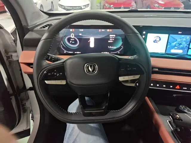Changan CS75 Plus — Фото автомобиля 10