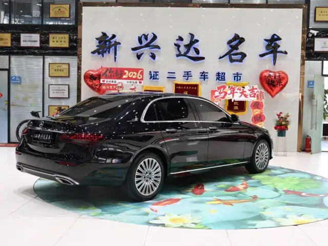 Mercedes-Benz E-Class — Фото автомобиля 5