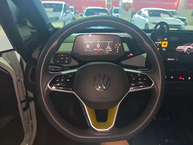 Volkswagen ID.3 — Фото автомобиля 10