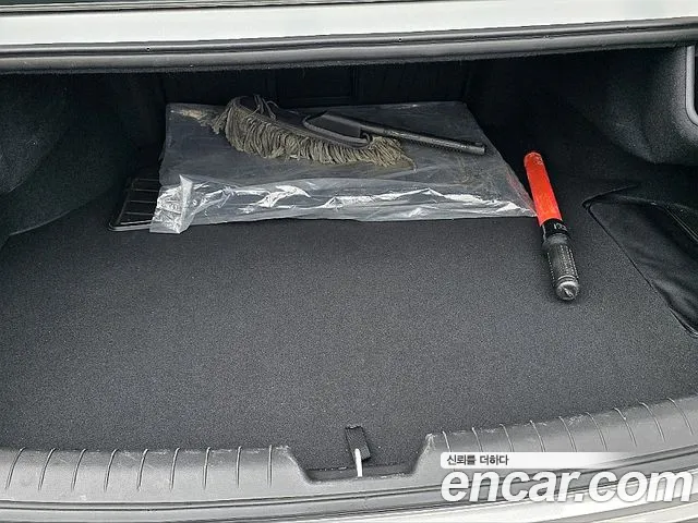 Hyundai Grandeur Grandeur (GN7) 3.5 LPG 2WD (Такси) — Фото автомобиля 10