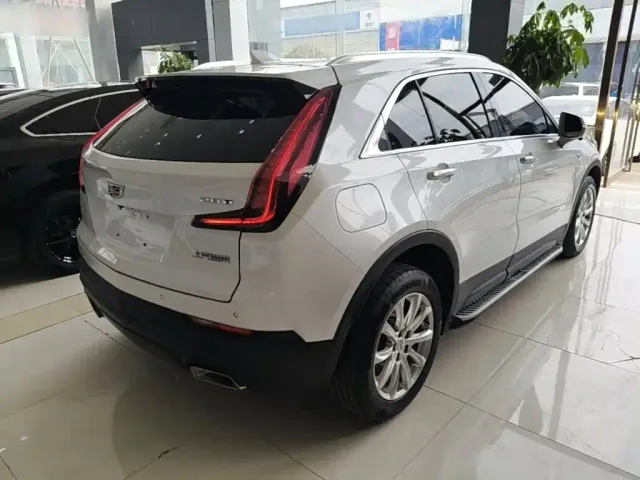 Cadillac XT4 — Фото автомобиля 6
