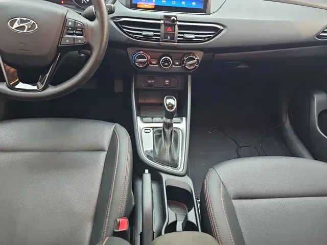 Hyundai Elantra — Фото автомобиля 16