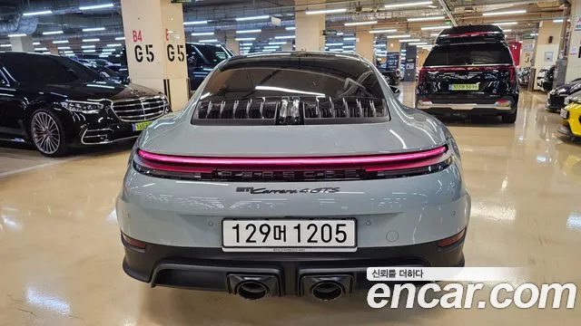 Porsche 911 992 — Фото автомобиля 4