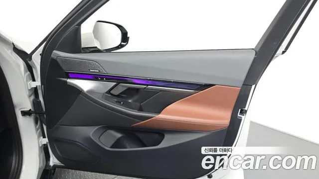 BMW 5 Series G60 — Фото автомобиля 24